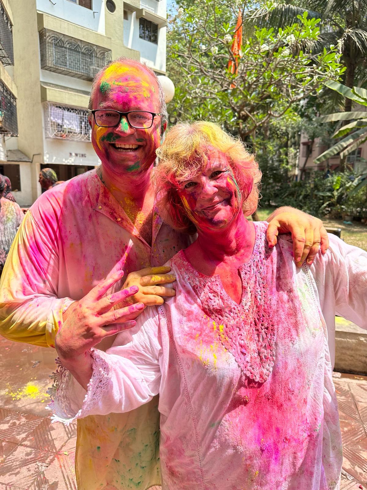 ee63a2d0-aaff-4121-97da-cbb16887a414